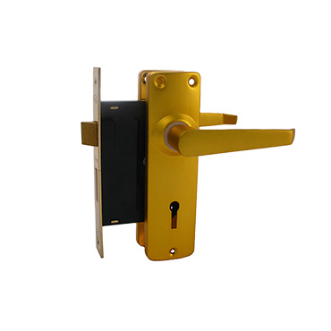 685 Gold Lever Lock Set